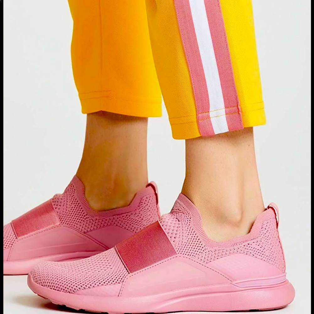 APL size 7 sneakers tech loom bliss